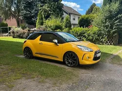 Gelb Gebraucht 2012 DS Automobiles DS3 Limousine | 3.800 €