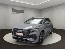 Kieselgrau Gebraucht 2021 Audi Q4 e-tron Ambiente SUV | 39.700 € (Teuer)