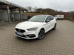 Weiß Gebraucht 2021 Seat Leon FR Limousine | 20.850 € (Fairer Preis)