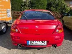 Rot Gebraucht 2003 Hyundai Coupé GLS Coupé | 2.500 € (Etwas zu teuer)