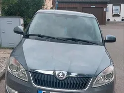 Grau Gebraucht 2013 Skoda Fabia Fresh Kleinwagen | 4.600 €