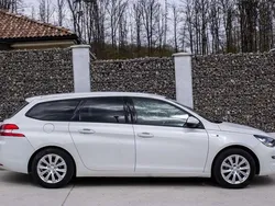 Weiß Gebraucht 2017 Peugeot 308 Style Kombi | 9.400 € (Fairer Preis)