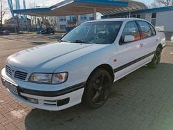 Weiß Gebraucht 1996 Nissan Maxima SE Limousine | 3.250 €
