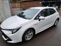 Weiß Gebraucht 2021 Toyota Corolla Comfort Limousine | 17.900 € (Superpreis)