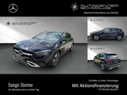 Lack kosmosschwarz (metallic) Gebraucht 2024 Mercedes GLA200 Advanced Plus SUV | 42.679 € (Fairer Preis)