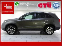 Glittering metal (metallic) Gebraucht 2014 Kia Sorento Spirit SUV | 16.990 € (Etwas zu teuer)