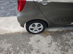 Grau Gebraucht 2014 Kia Picanto FIFA World Cup Edition Kleinwagen | 6.500 € (Fairer Preis)