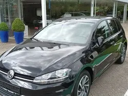 Schwarz Gebraucht 2017 VW Golf VII Sound Limousine | 12.150 € (Guter Preis)