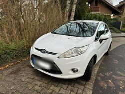 Weiß Gebraucht 2012 Ford Fiesta Titanium Kleinwagen | 4.850 €