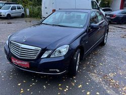 Blau Gebraucht 2009 Mercedes E250 Limousine | 9.950 € (Guter Preis)