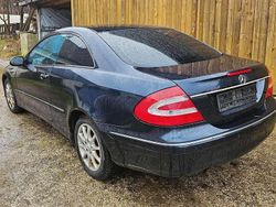 Schwarz Gebraucht 2002 Mercedes CLK200 Avantgarde Coupé | 2.450 € (Fairer Preis)