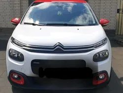 Weiß Gebraucht 2017 Citroën C3 PureTech Kleinwagen | 8.600 €