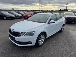 Weiß Gebraucht 2018 Skoda Octavia G-TEC Style Kombi | 12.990 € (Guter Preis)
