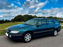 Grün Gebraucht 1996 Opel Omega Kombi | 1.650 € (Guter Preis)