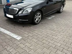 Schwarz Gebraucht 2011 Mercedes E200 Avantgarde Limousine | 13.900 € (Fairer Preis)