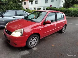 Rot Gebraucht 2009 Renault Clio II Kleinwagen | 500 €