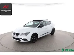 Weiss (metallic) Gebraucht 2020 Seat Leon FR Limousine | 15.880 € (Superpreis)