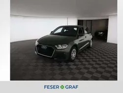 Distriktgrün metallic Gebraucht 2024 Audi A1 Sportback Advanced Plus Kleinwagen | 22.990 € (Superpreis)