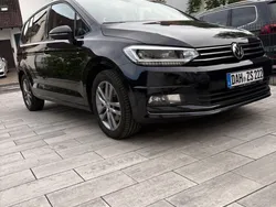 Schwarz Gebraucht 2017 VW Touran Sound Van / Kleinbus | 16.900 € (Guter Preis)