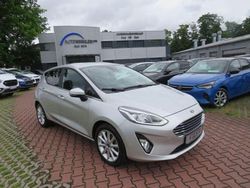 Schwarz Gebraucht 2017 Ford Fiesta Titanium Limousine | 15.799 €