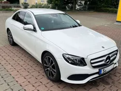 Weiß Gebraucht 2017 Mercedes E200 Avantgarde Limousine | 26.450 € (Fairer Preis)