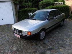 Gold Gebraucht 1987 Audi 80 Kleinwagen | 2.490 €