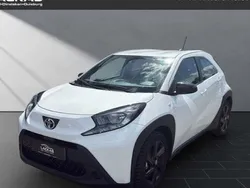 Weiß Gebraucht 2024 Toyota Aygo Business Edition Kleinwagen | 16.990 € (Etwas zu teuer)