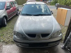 Silber Gebraucht 2000 Renault Mégane GrandTour Kombi | 500 € (Superpreis)
