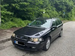 Schwarz Gebraucht 2004 Volvo V40 Kombi | 1.000 € (Guter Preis)