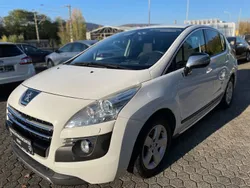 Weiß Gebraucht 2012 Peugeot 3008 Limousine | 3.990 € (Superpreis)