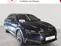 Lavablau metallic Gebraucht 2021 Skoda Superb LAURIN & KLEMENT Limousine | 26.390 € (Guter Preis)