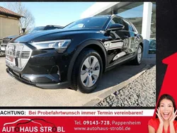 Brillantschwarz Gebraucht 2021 Audi e-tron Basis SUV | 24.350 € (Fairer Preis)