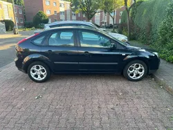 Gebraucht 2005 Ford Focus Ghia Limousine | 1.650 € (Guter Preis)
