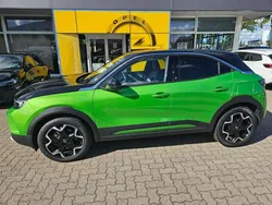 Grün Gebraucht 2022 Opel Mokka-e Elegance SUV | 17.490 € (Fairer Preis)