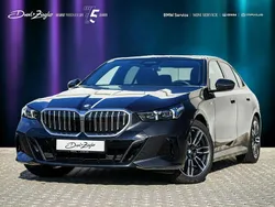 Sophistograu brillanteffekt metallic Gebraucht 2024 BMW 520 M Sport Limousine | 53.490 € (Superpreis)