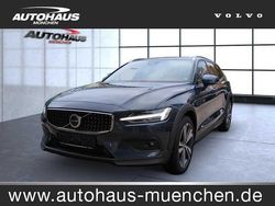 Gebraucht 2023 Volvo V60 CC Kombi | 43.990 € (Teuer)