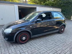 Schwarz Gebraucht 2005 Opel Corsa Kleinwagen | 950 € (Fairer Preis)