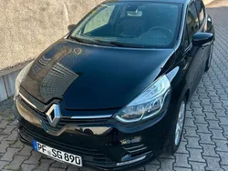 Schwarz Gebraucht 2016 Renault Clio IV Kleinwagen | 6.500 € (Fairer Preis)