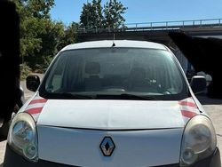 Weiß Gebraucht 2010 Renault Kangoo Van / Kleinbus | 1.200 €