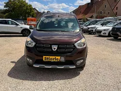 Braun Gebraucht 2017 Dacia Dokker Stepway Van | 12.950 € (Teuer)