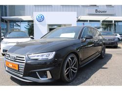 Brillantschwarz Gebraucht 2019 Audi A4 Sport Kombi | 33.570 €