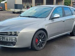 Grau Gebraucht 2010 Alfa Romeo 159 Limousine | 2.450 € (Superpreis)