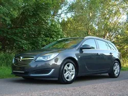 Grau Gebraucht 2015 Opel Insignia Business Kombi | 3.990 € (Teuer)
