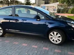 Blau Gebraucht 2007 Citroën C4 Coupé | 1.800 €