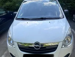 Weiß Gebraucht 2008 Opel Agila Kleinwagen | 2.500 €