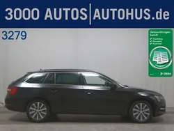 Schwarz magic perleffekt Gebraucht 2022 Skoda Superb Ambition Kombi | 17.480 € (Guter Preis)