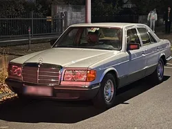 Silber Gebraucht 1980 Mercedes 500 Limousine | 24.950 €