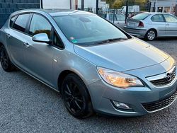 Grau Gebraucht 2011 Opel Astra Design Edition Limousine | 4.550 € (Fairer Preis)