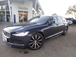 Blau Gebraucht 2023 Volvo V90 Plus Kombi | 41.451 € (Guter Preis)