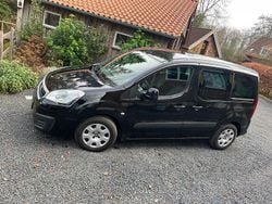 Schwarz Gebraucht 2016 Peugeot Partner Van / Kleinbus | 7.400 € (Guter Preis)